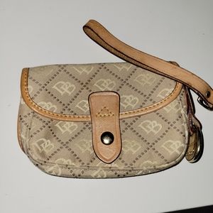 Dooney & Bourke wristlet